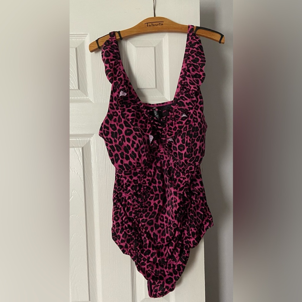 torrid. leopard print. one piece. size 3 (22). tummy control. like new.